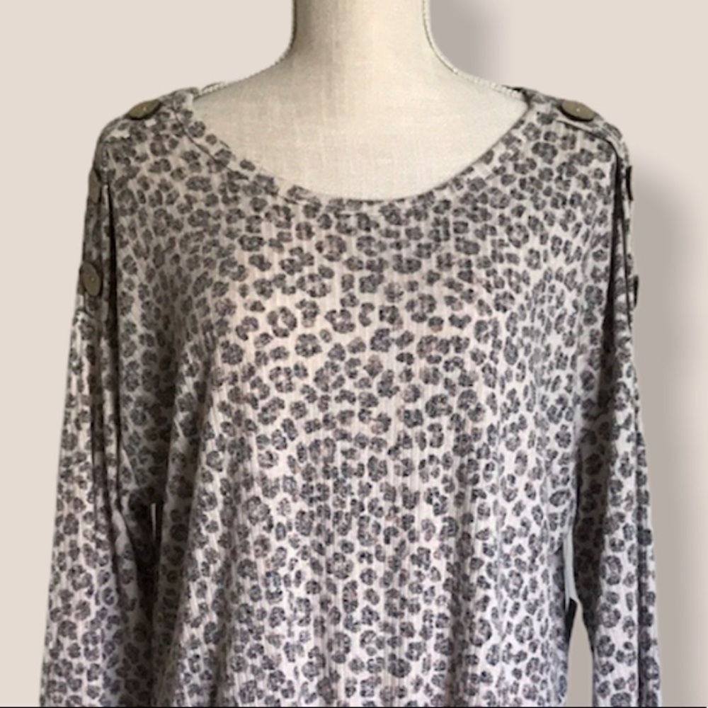 Animal print Sweater by Cure. Top ties in bottom front! Comfy soft. Roun… - Picture 5 of 14
